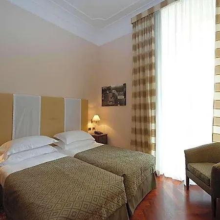 Hotel Grand Piazza Borsa 4*