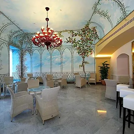 Hotel Grand Piazza Borsa 4*