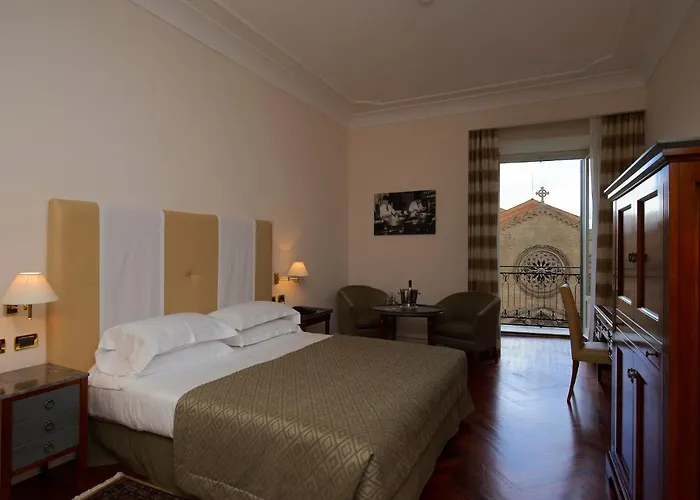 Grand Piazza Borsa Hotel 4*