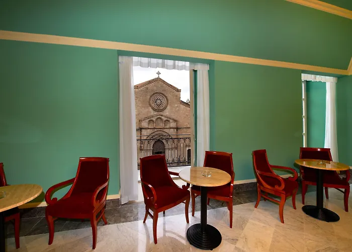 Grand Piazza Borsa Hotel 4*