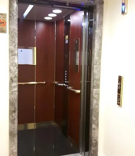 Hotel Grand Piazza Borsa 4*