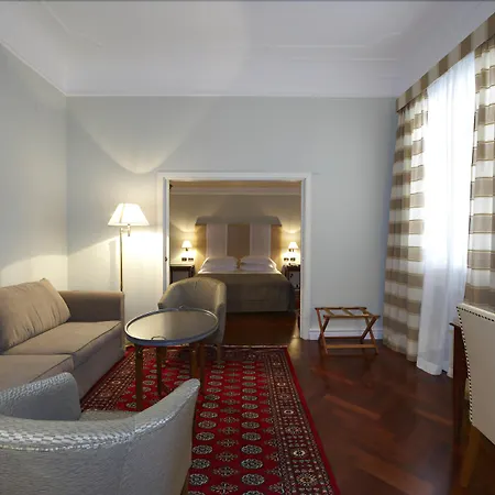 Hotel Grand Piazza Borsa 4*